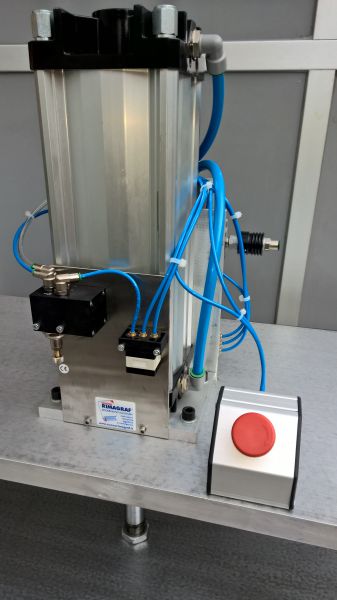 Pressa pneumatica automatica